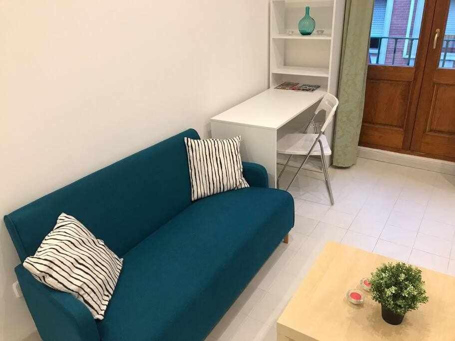 Un Genial Estudio En El Barrio Las Cortes Мадрид Экстерьер фото